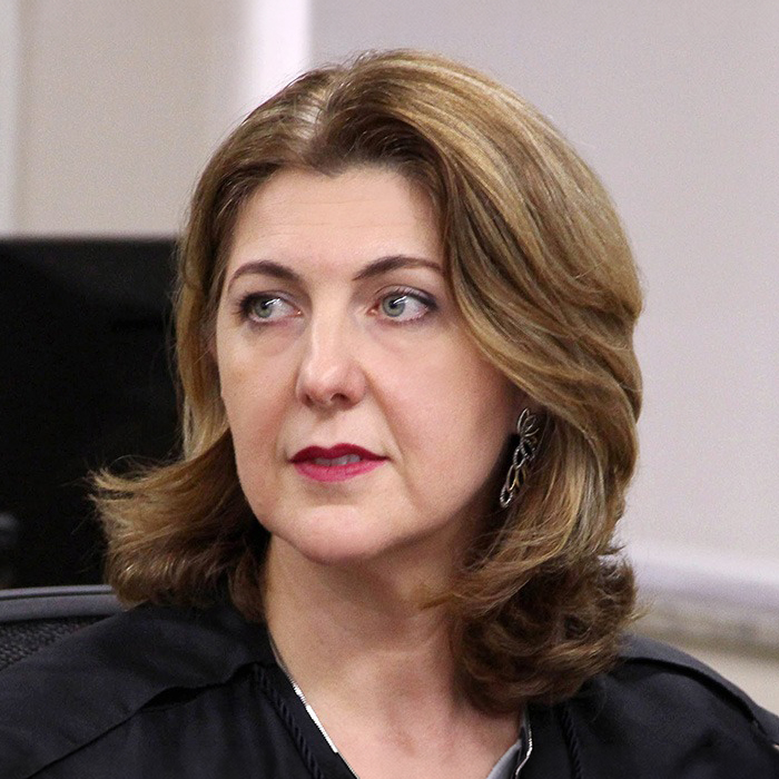Taís Schilling Ferraz